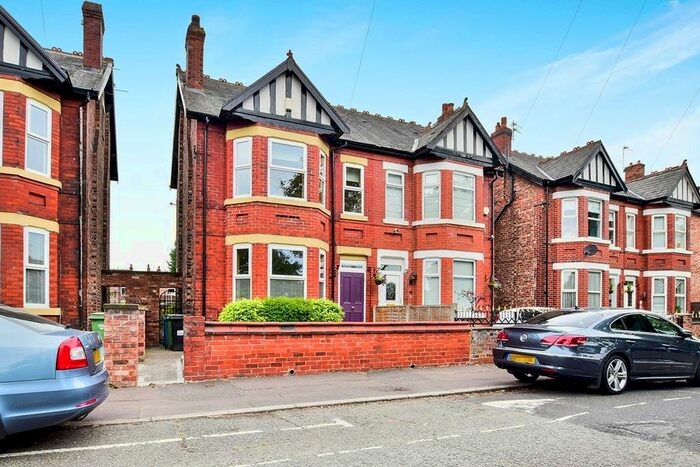 4 Bedroom Semi-Detached House To Rent In Canute Road, Stretford, Manchester, M32