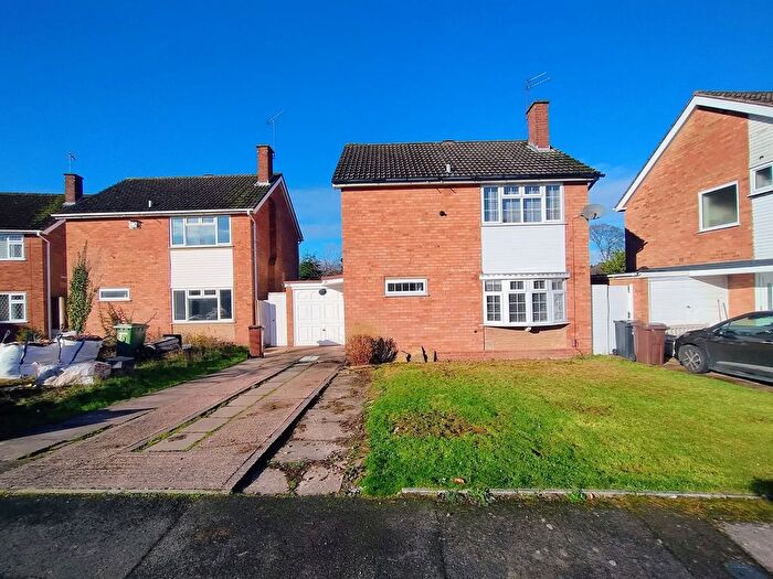 3 Bedroom Detached House To Rent In Camberley Drive, Penn, Wolverhampton, WV4