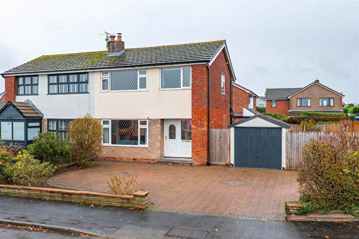 3 Bedroom Semi Detached House For Sale In The Hawthorns, Eccleston, Chorley, PR7