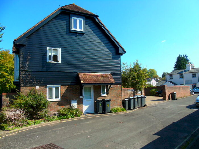 1 Bedroom Apartment To Rent In King Alfred Place, Winchester, SO23