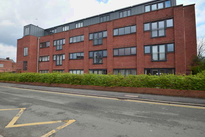 2 Bedroom Flat To Rent In Ashfield Road, Cheadle, Cheshire, SK8