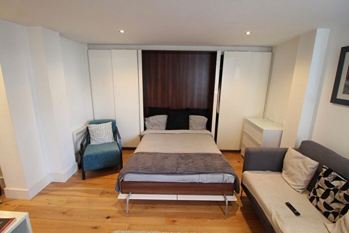 Studio To Rent In Station Road, Hayes, UB3