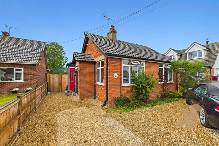 3 Bedroom Detached Bungalow For Sale In Suffolk Avenue, West Mersea, CO5