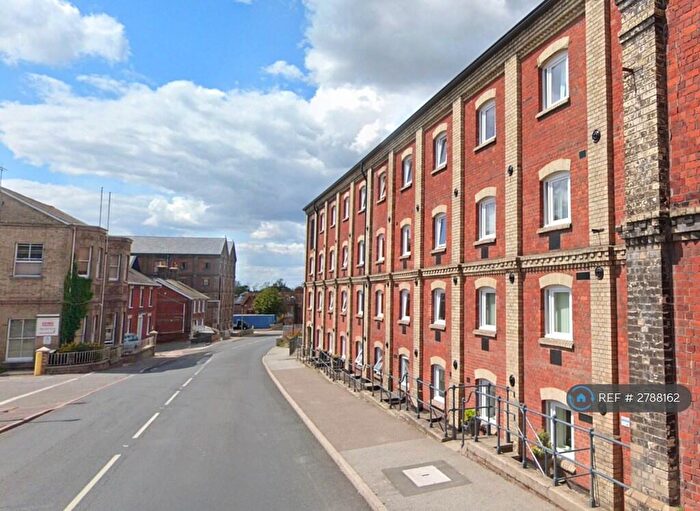 2 Bedroom Flat To Rent In High St, Manningtree, CO11