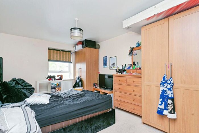 2 Bedroom Flat For Sale In Coleman House, Watling Street, Bletchley, Milton Keynes, MK2
