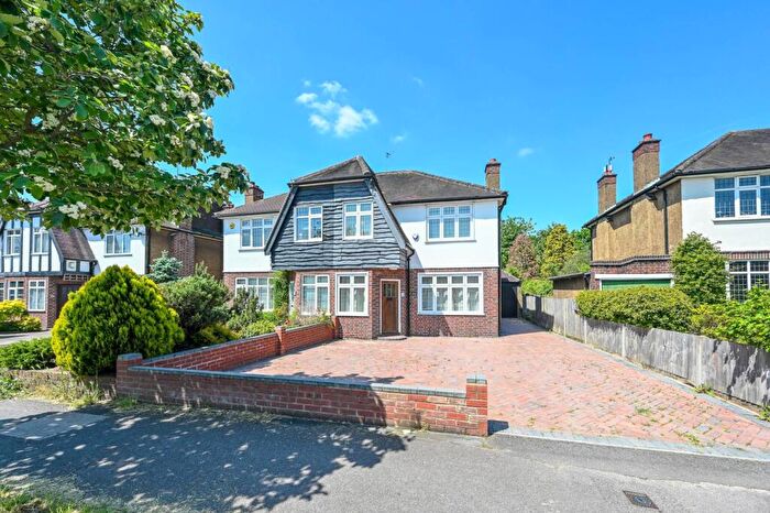 3 Bedroom Semi-Detached House To Rent In Kenilworth Road, Stoneleigh, Epsom, KT17