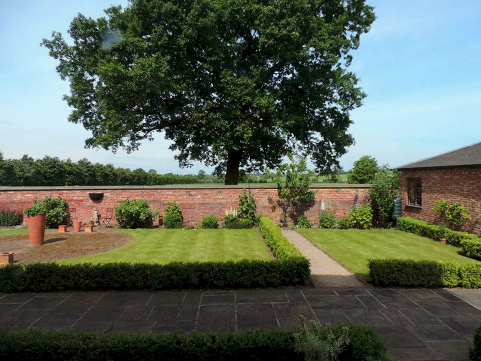 2 Bedroom Apartment To Rent In Pavillion, Clifton Hall, B79