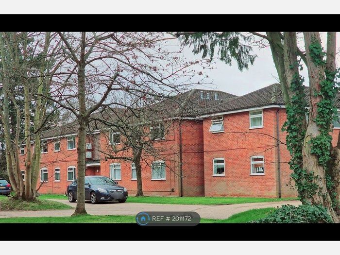 2 Bedroom Flat To Rent In Cobblers Close, Slough, SL2