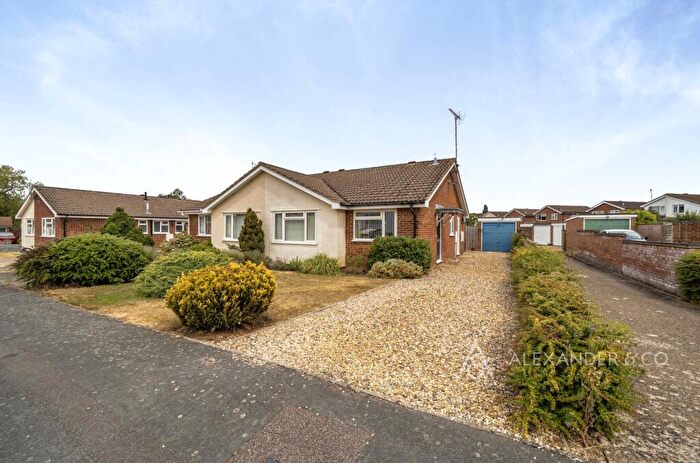 2 Bedroom Bungalow For Sale In Leapingwell Lane, Winslow, Buckingham, MK18