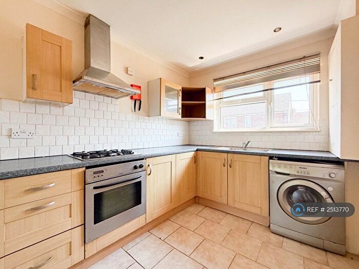 2 Bedroom Flat To Rent In Lymebrook Place, Stoke-On-Trent, ST4