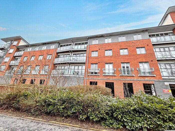 2 Bedroom Apartment To Rent In Worsdell Drive, Gateshead Central, Gateshead, Tyne And Wear, NE8