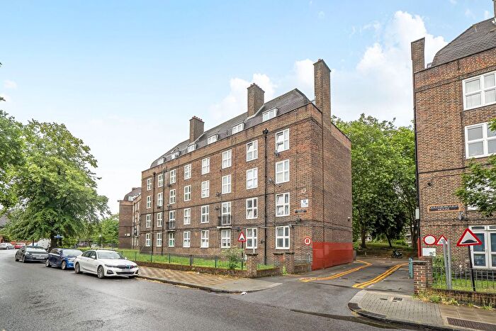 4 Bedroom Flat For Sale In Knebworth House, Clapham, London, SW8