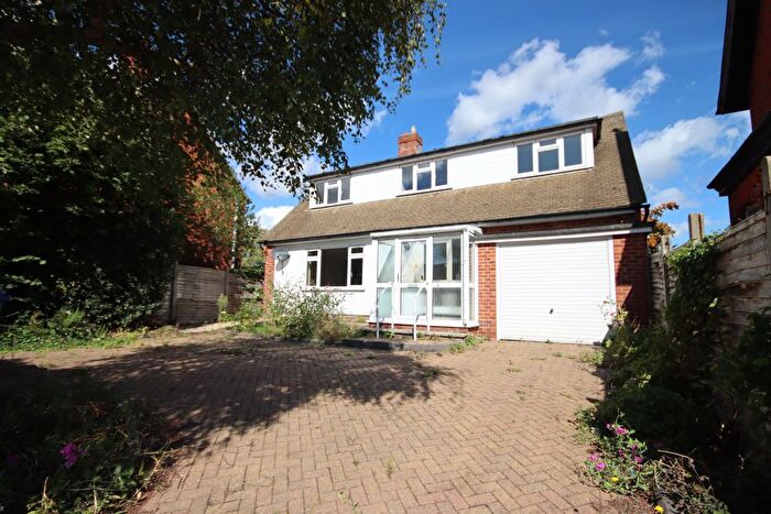 3 Bedroom Detached House For Sale In Belmont Road, Maidenhead, SL6