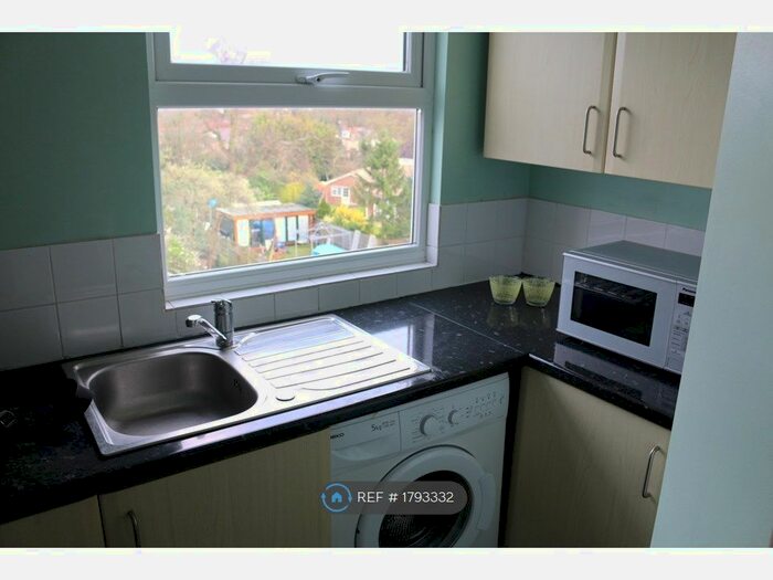 1 Bedroom Flat To Rent In New Barnet, Barnet, EN4