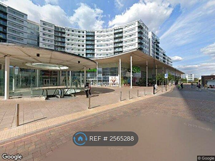 2 Bedroom Flat To Rent In The Blenheim Centre, Hounslow, TW3