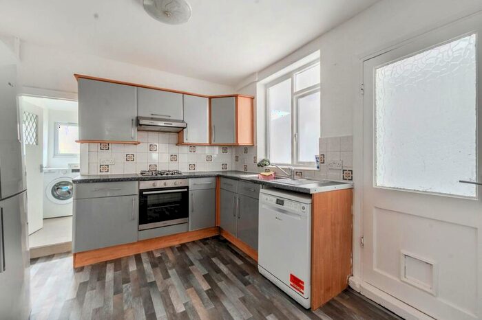 4 Bedroom Terraced House To Rent In Spencer Road, , Wealdstone, Harrow, HA3