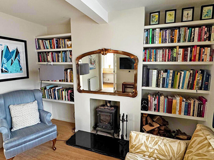 2 Bedroom End Of Terrace House For Sale In Williams Road, Shoreham-by-Sea, BN43