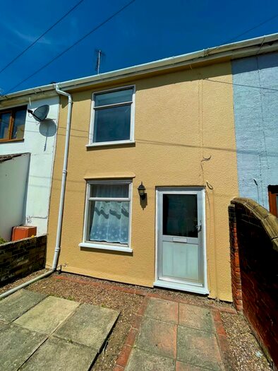 2 Bedroom House To Rent In Bridge Road, Lowestoft, NR32