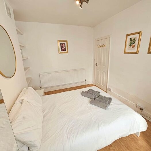 2 Bedroom Flat To Rent In Junction Road, London, N19