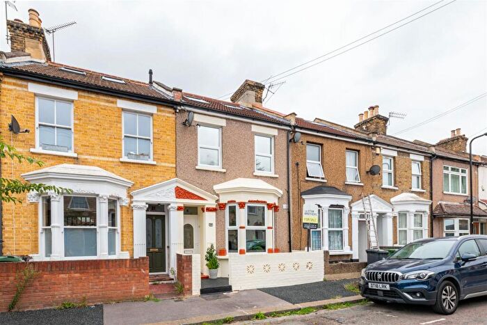 3 Bedroom Terraced House For Sale In Elsham Road, Leytonstone, E11