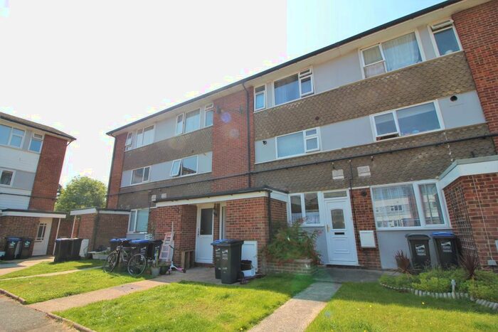 2 Bedroom Maisonette To Rent In Broadstairs, CT10
