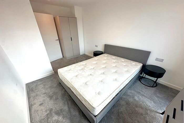 2 Bedroom Flat To Rent In Derwent Street, Salford, M5
