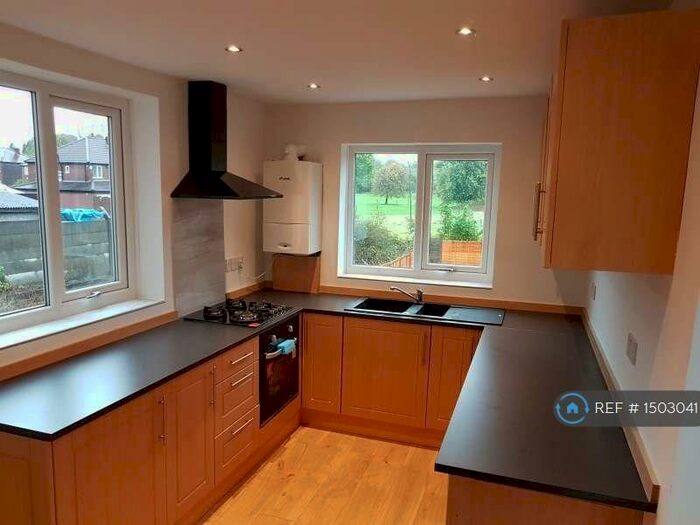 3 Bedroom Semi-Detached House To Rent In Lewis Road, Droylsden, Manchester, M43