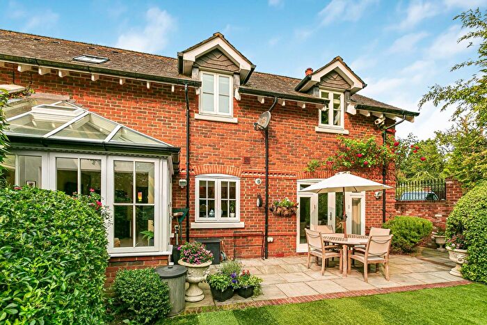 3 Bedroom Semi-Detached House For Sale In Bedwell Park, Cucumber Lane, Essendon, Hatfield, AL9