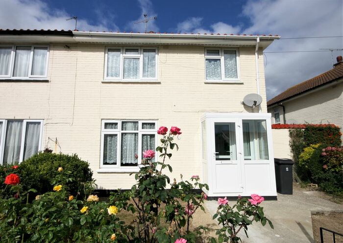 3 Bedroom End Of Terrace House To Rent In Churchill Avenue, Walmer, Deal, CT14