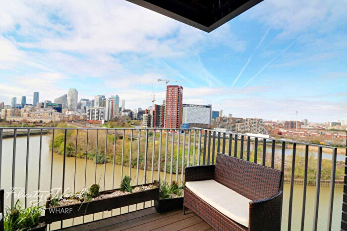 2 Bedroom Apartment To Rent In Kent Building, London City Island, London, E14
