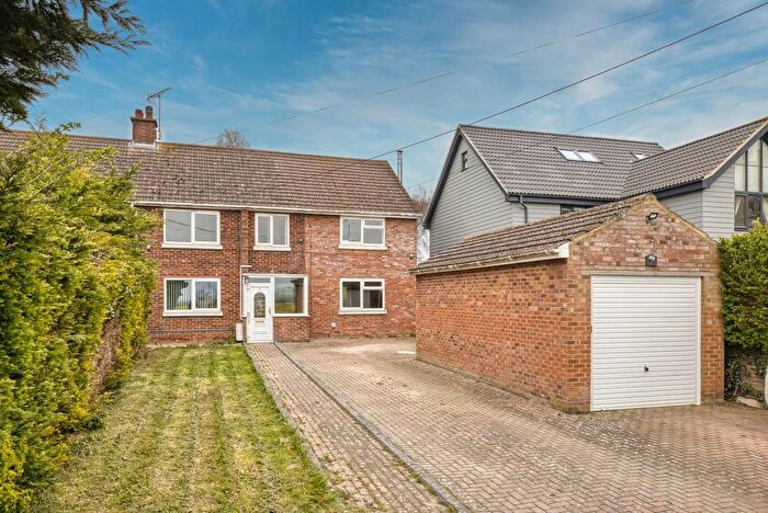 4 Bedroom Semi Detached House For Sale In Orchard View, Sevenscore, Minster, Kent, CT12