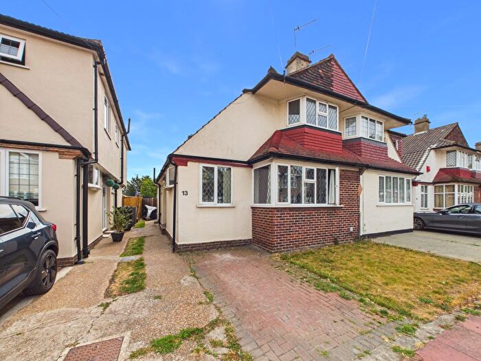 3 Bedroom Semi Detached House For Sale In Sidcup, Kent, DA15