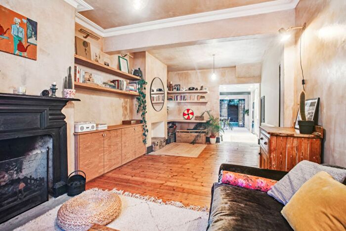 4 Bedroom Terraced House To Rent In Belgrave Road, Hoe Street, E17