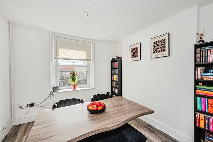 2 Bedroom Semi-Detached House For Sale In New Road, Trebanos, Pontardawe, Swansea, SA8