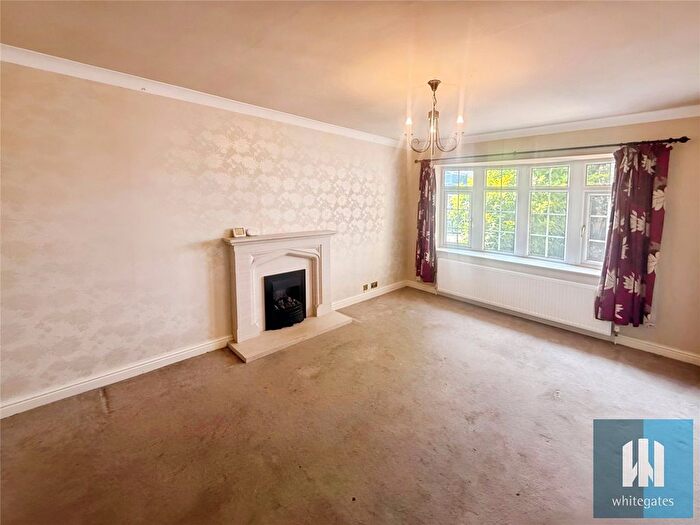4 Bedroom Semi-Detached House To Rent In Marie Close, Lascelles Hall, Huddersfield, HD5