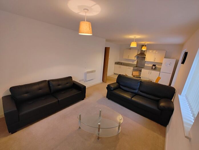 3 Bedroom Flat To Rent In Delta Point, Salford, M3