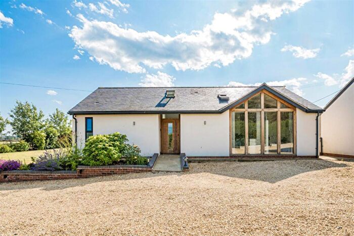 4 Bedroom Detached Bungalow For Sale In Sandy Lane, Kidderminster, DY11