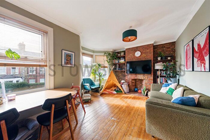 2 Bedroom Flat To Rent In Brettenham Road, London, E17