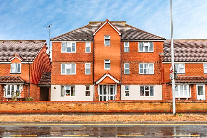 2 Bedroom Apartment For Sale In Falmouth Close, Eastbourne, BN23