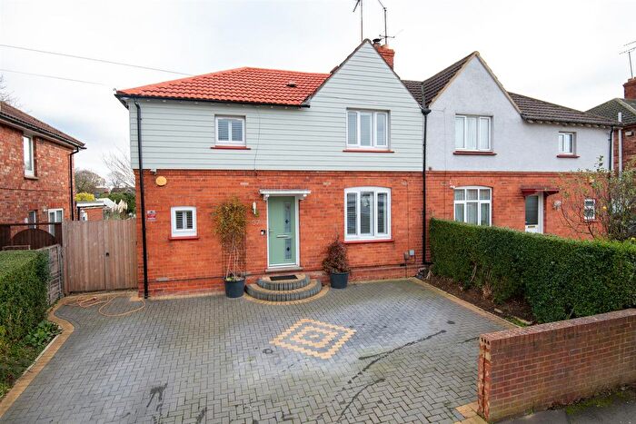3 Bedroom Semi Detached House For Sale In Abbey Road, Wellingborough, NN8