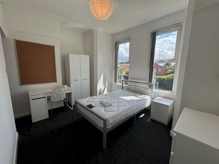 Studio To Rent In Eccles Old Road, Salford, M6