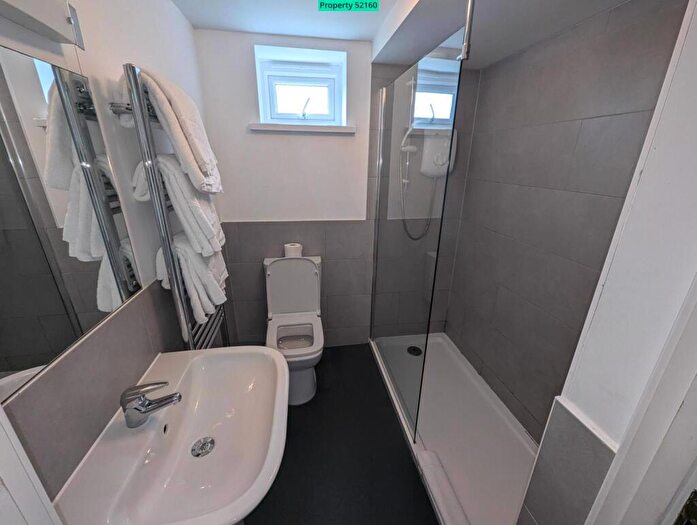 2 Bedroom Bungalow For Sale In Hillside Villas, Millendreath Holiday Village, Millendreath, Looe, PL13