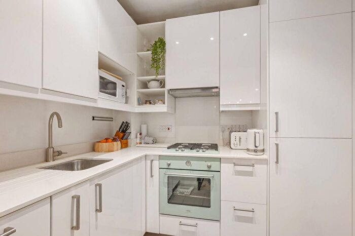 1 Bedroom Flat To Rent In Island Row, Limehouse, London, E14