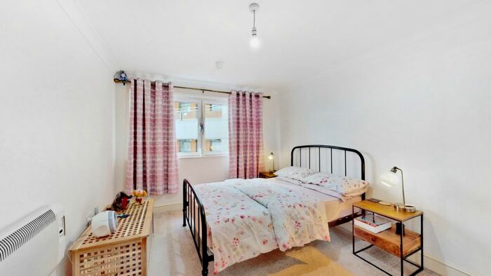 2 Bedroom Flat For Sale In Geary Court, The Concourse, London, N9