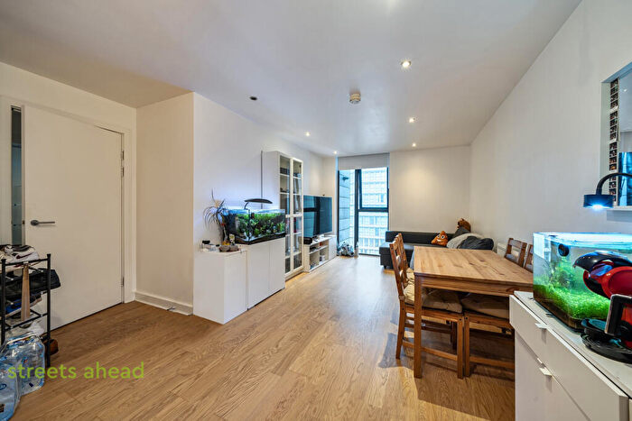 2 Bedroom Apartment For Sale In Masons Avenue, East Croydon, CR0