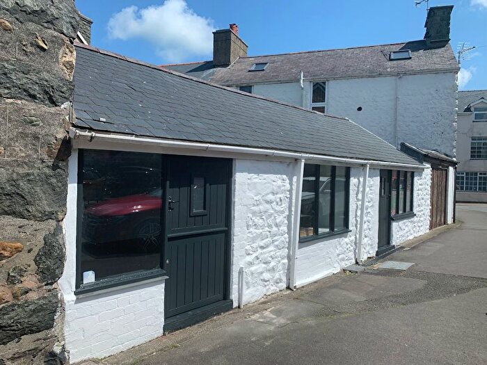Studio For Sale In National Street, Tywyn, LL36