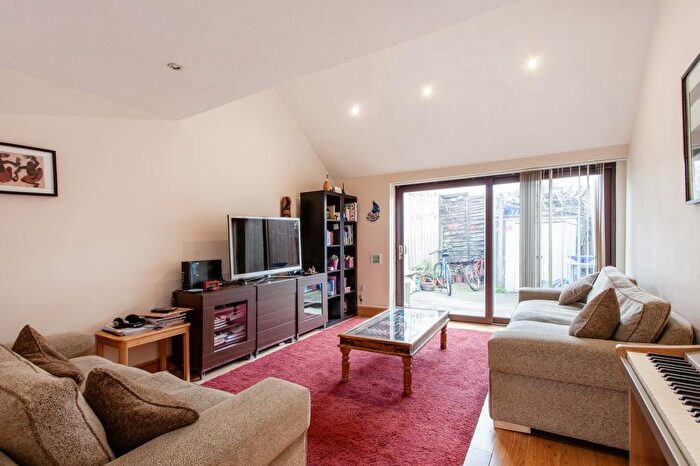 3 Bedroom Terraced House For Sale In Mackenzie Road, London, N7