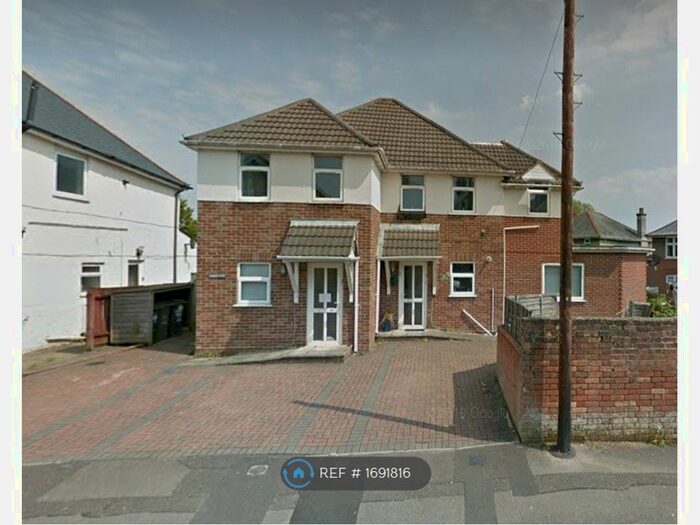 1 Bedroom Flat To Rent In Somerley Road, Bournemouth, BH9