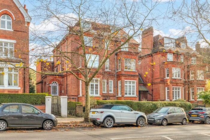 3 Bedroom Flat To Rent In Fitzjohns Avenue, Hampstead, NW3