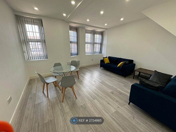 2 Bedroom Flat To Rent In St. Georges Road, Bolton, BL1